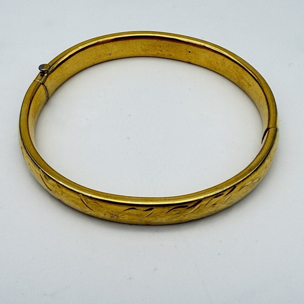 Napier Gold Tone Etched Floral Hinged Bangle Bracelet Safety Bar Classic 70s